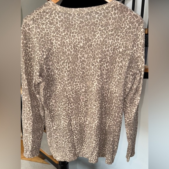 J.McLaughlin Women’s Animal Print 100% Cashmere Sweater Size Large - Picture 2 of 7